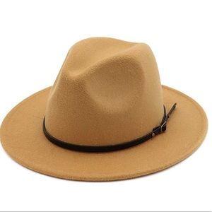 Caramel belted hat